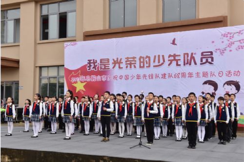 �����ǹ��ٵ����ȶ�Ա����ף���ȶӽ���68����������ջ˳������