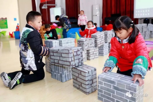 ����԰����Դ ��������ͯ�� ����ɽ�оٰ��׽��׶���Ϸչʾ��